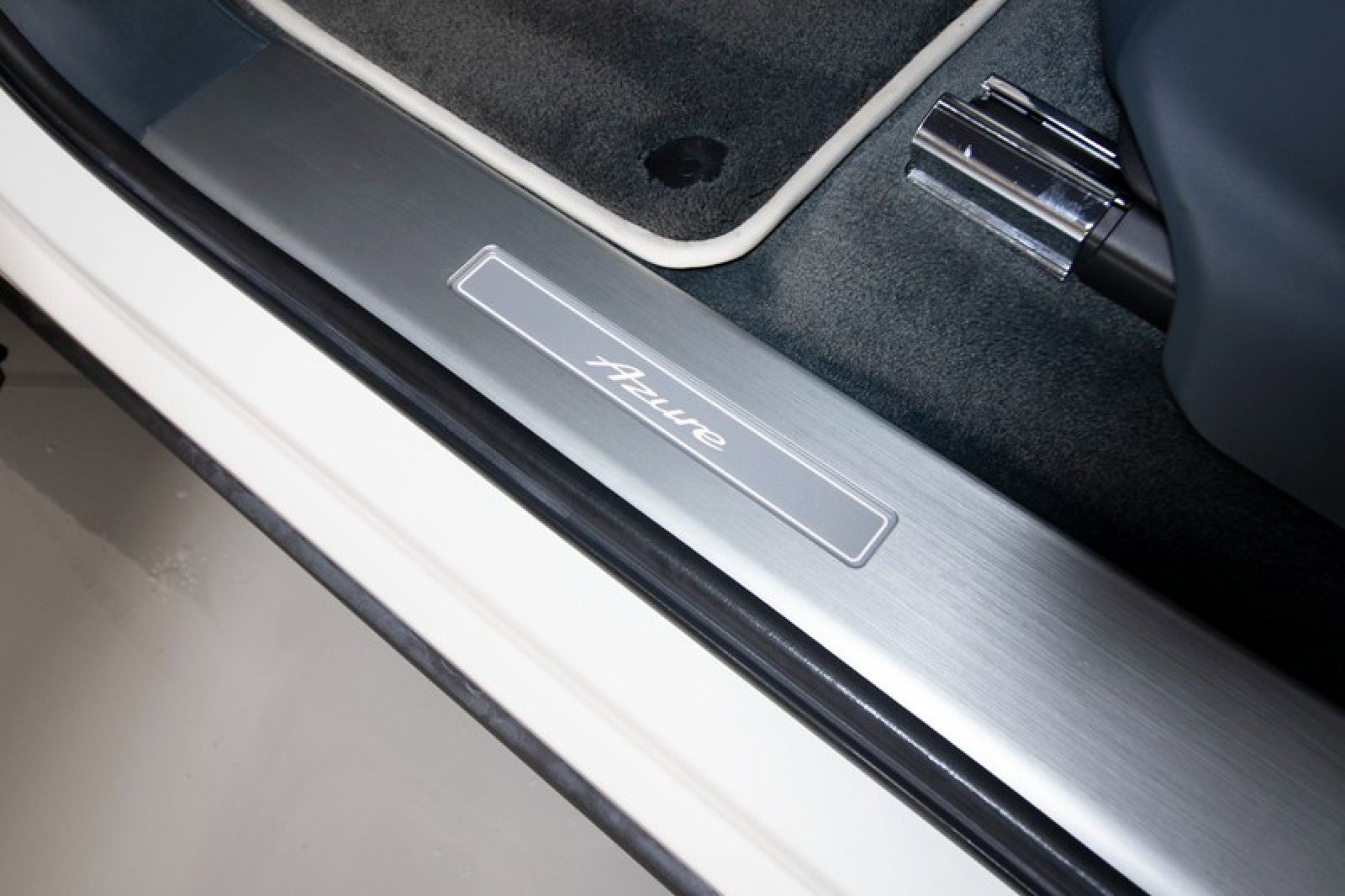 Used 2023 Bentley Bentayga Extended Wheelbase image 36