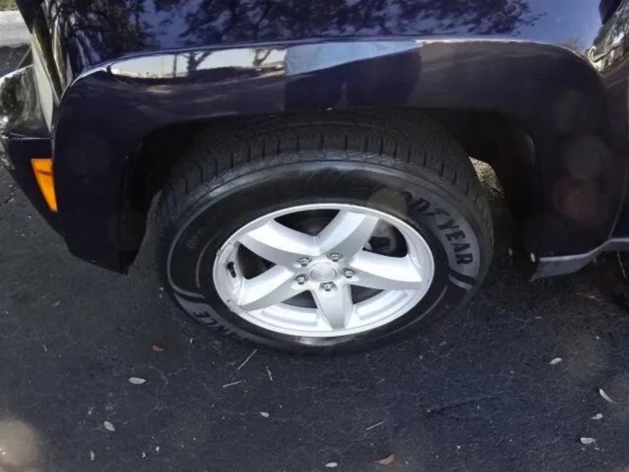 Used 2012 Jeep Liberty Limited w/ Comfort/Convenience Group image 22