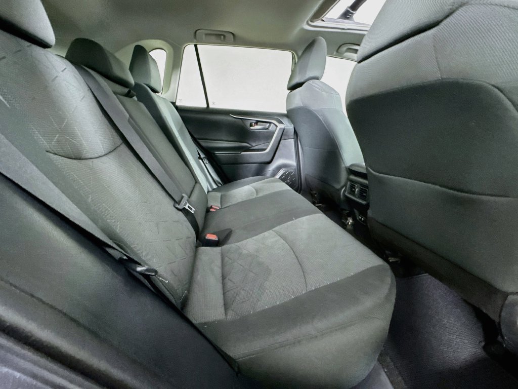 Used 2020 Toyota RAV4 XLE w/ Convenience Package FWD image 34