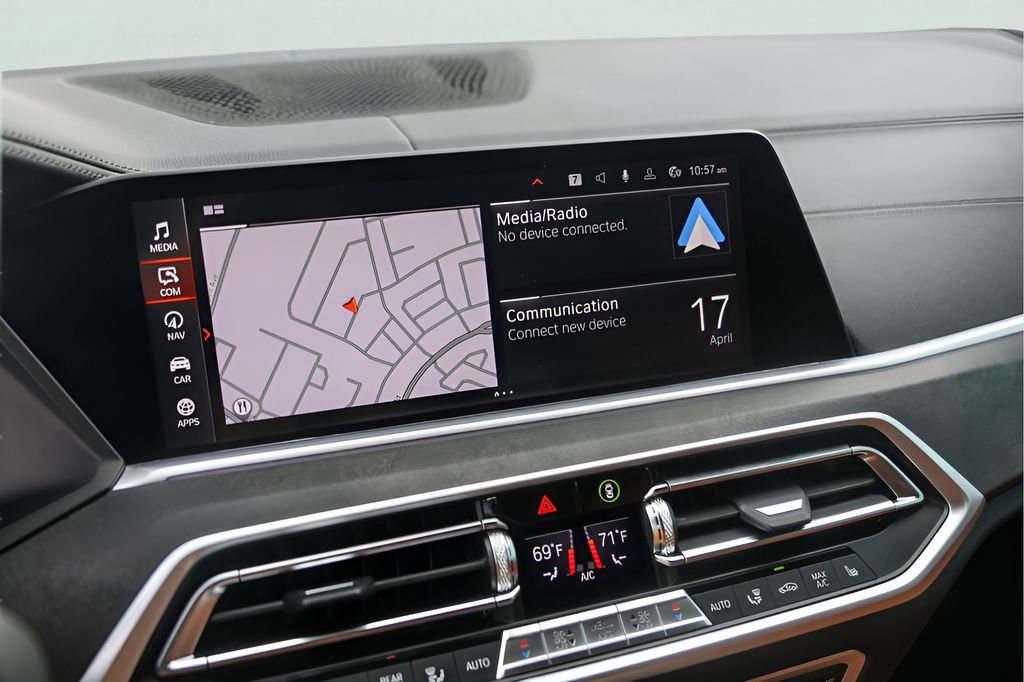 Used 2022 BMW X5 sDrive40i w/ Executive Package image 19