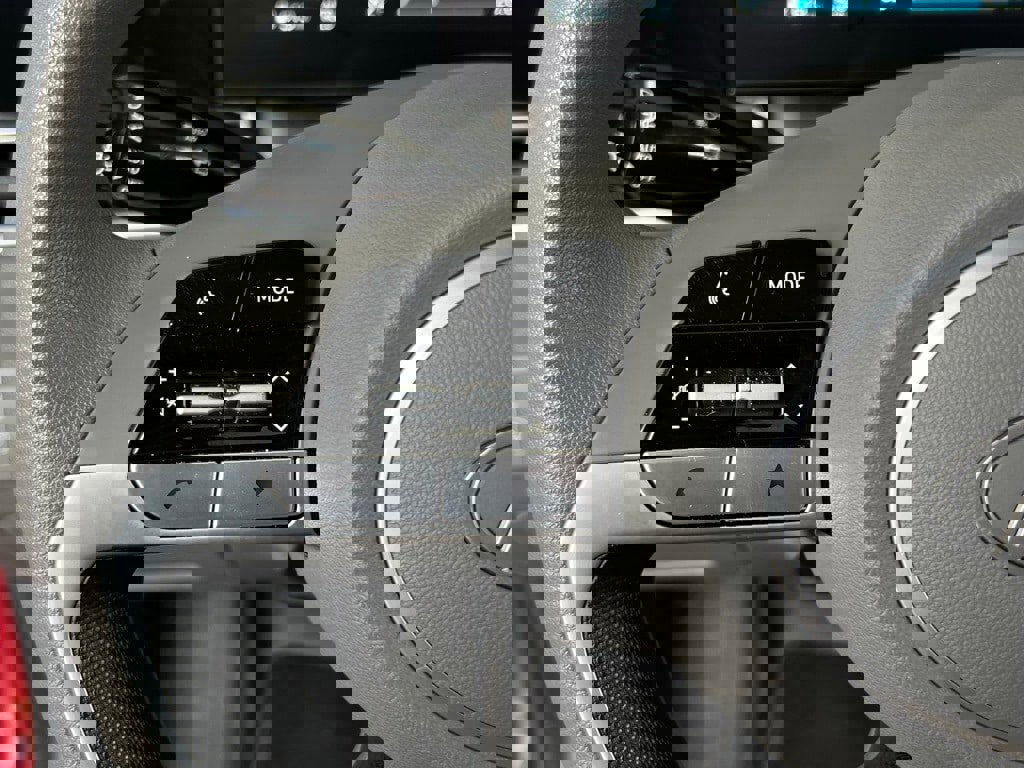 Certified 2024 Hyundai Elantra Blue image 15
