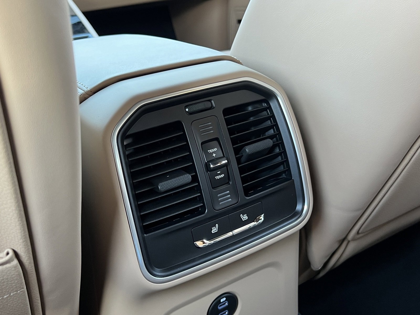 New 2026 Porsche Macan image 16