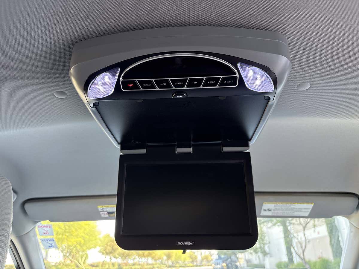 Used 2018 Toyota Highlander LE image 18