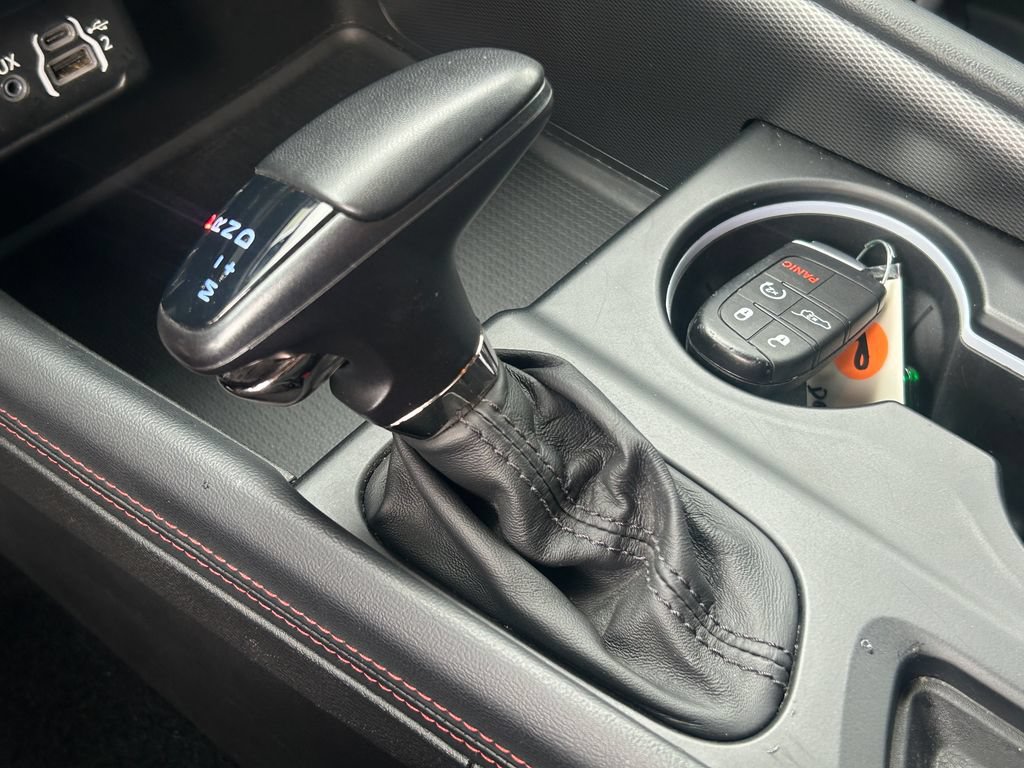 Used 2025 Dodge Durango GT AWD/4WD image 17