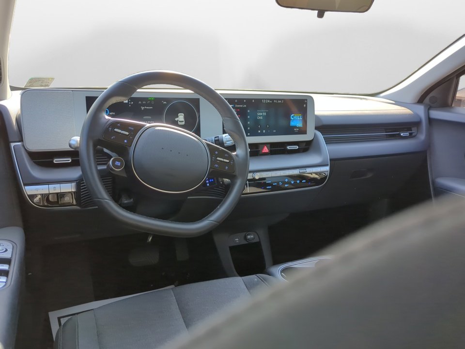 Certified 2024 Hyundai Ioniq 5 SE image 11