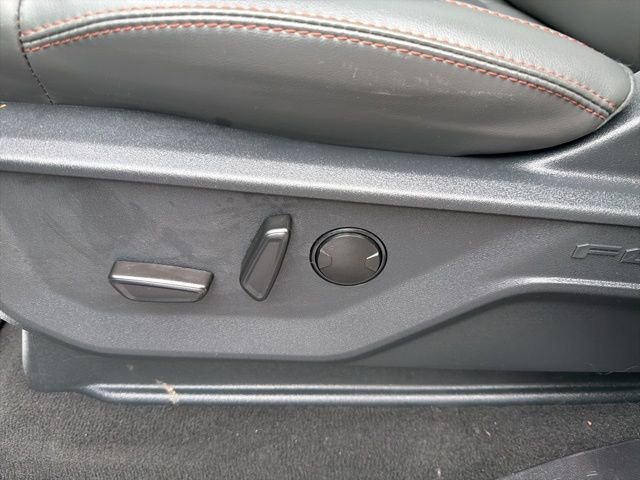 Used 2025 Ford Expedition Active image 31