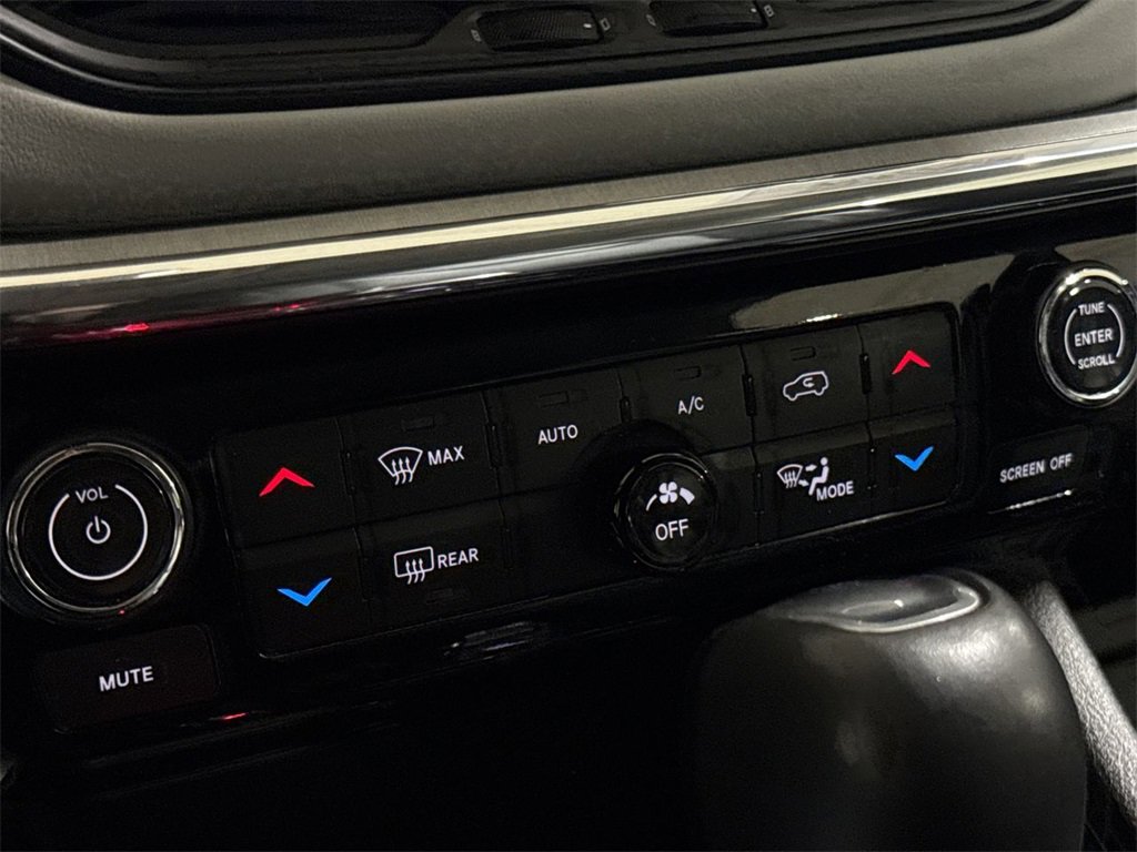 Used 2022 Jeep Compass Limited image 15