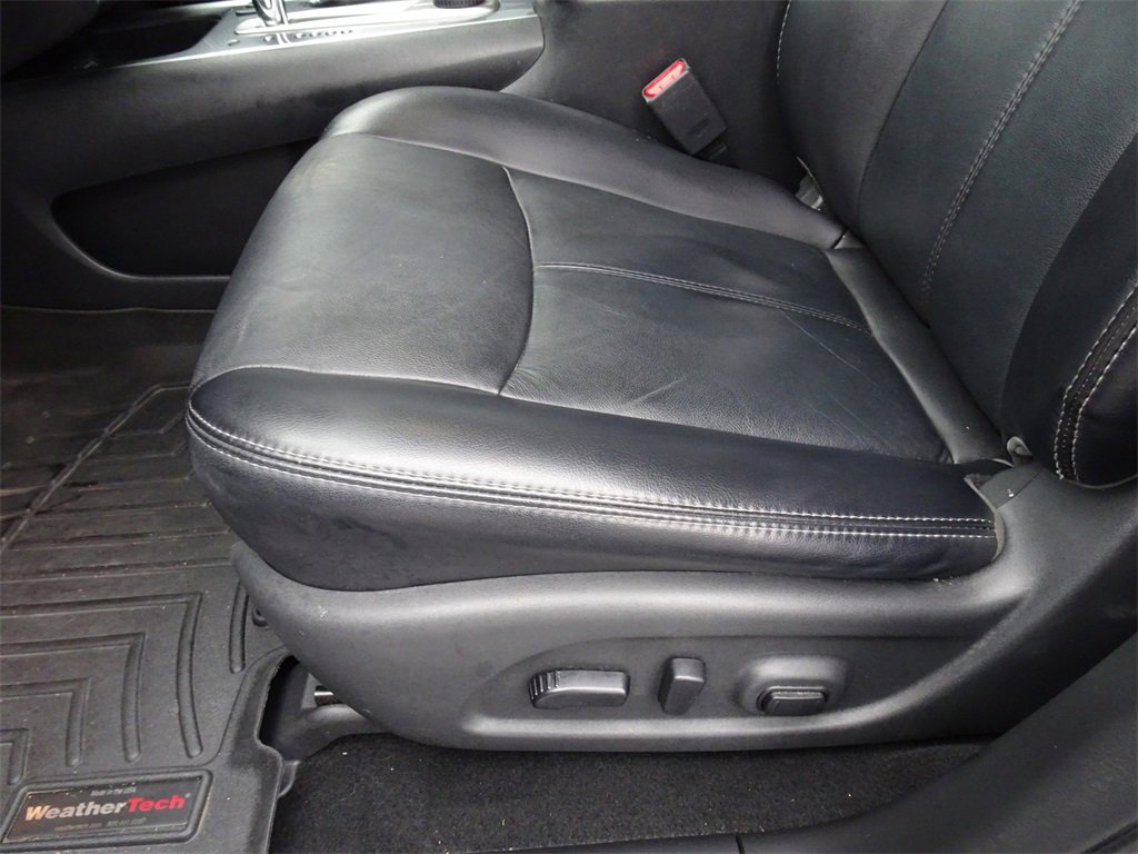 Used 2019 Nissan Pathfinder SL image 8