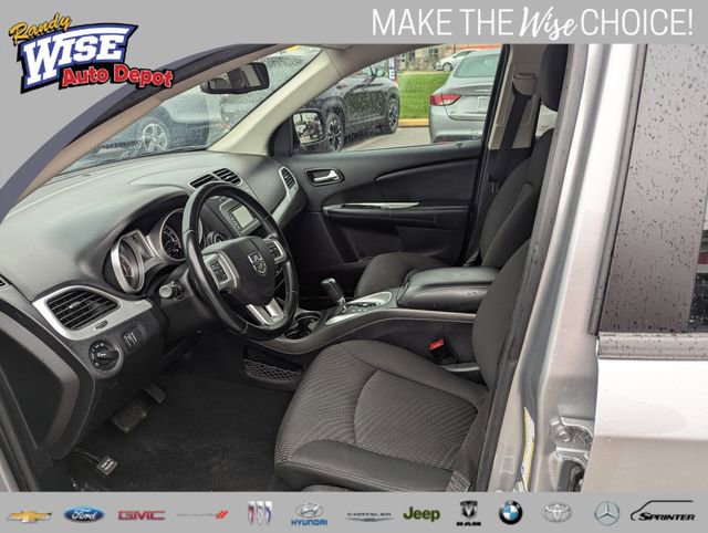 Used 2020 Dodge Journey SE w/ SE Popular Equipment Group FWD image 9