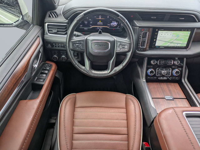 Used 2023 GMC Yukon Denali Ultimate AWD/4WD image 18