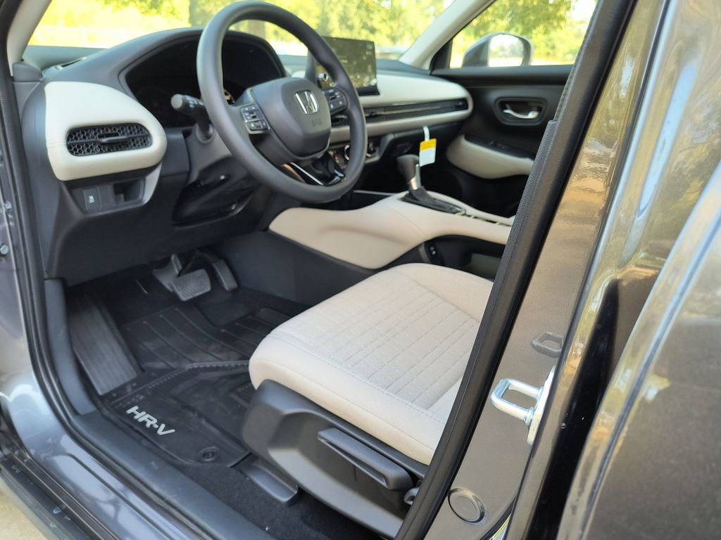 New 2026 Honda HR-V LX image 2