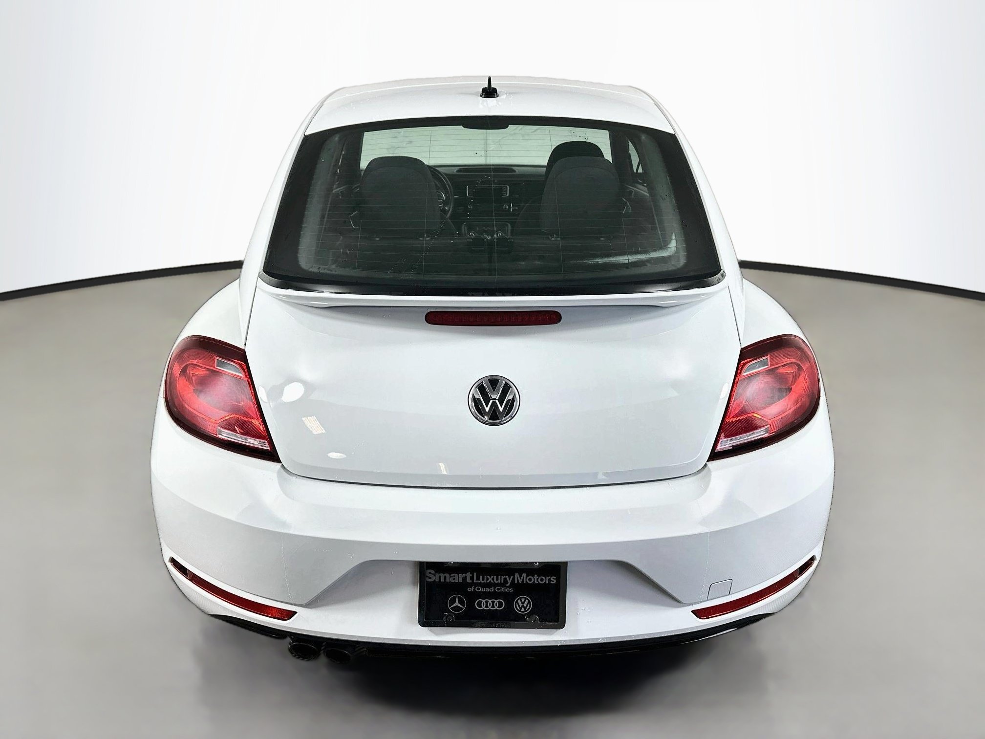 Used 2017 Volkswagen Beetle 1.8T Classic FWD image 6