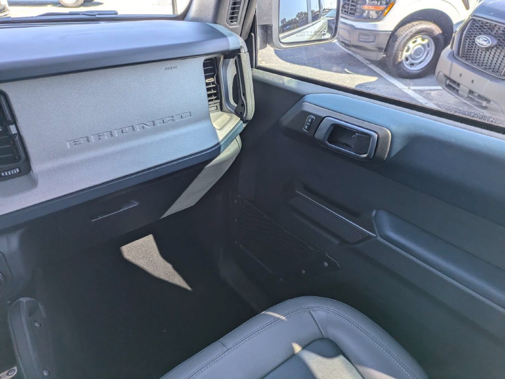 Used 2024 Ford Bronco Outer Banks AWD/4WD image 17