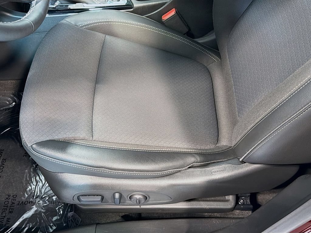 Used 2023 Buick Encore GX Select w/ Sport Touring Package AWD/4WD image 20