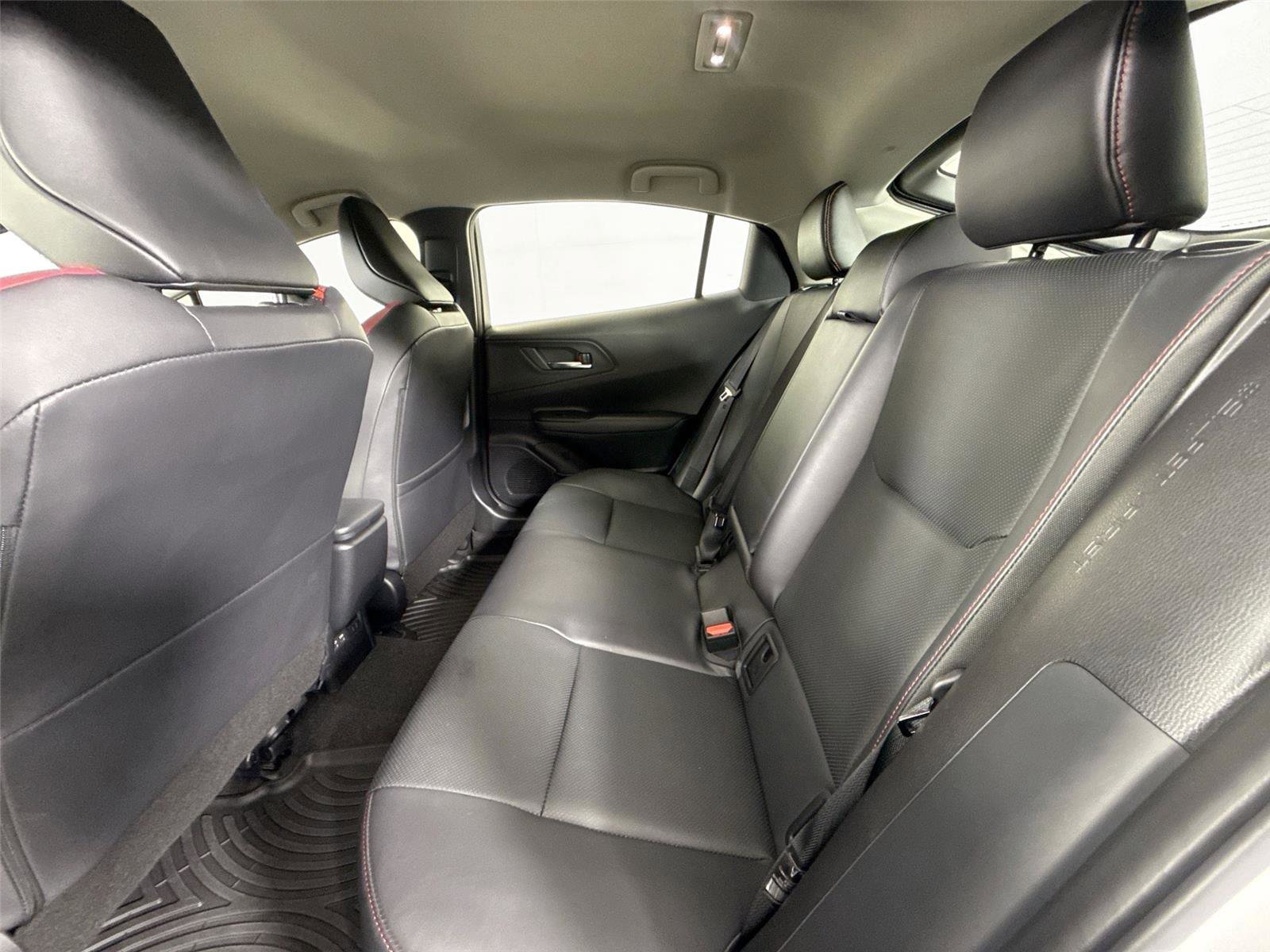 Used 2025 Toyota Prius Plug-In Hybrid image 29