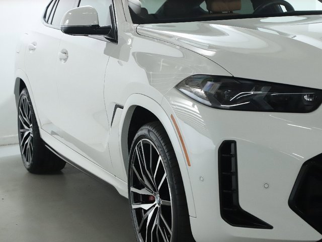 Used 2026 BMW X6 xDrive40i w/ Premium Package image 8