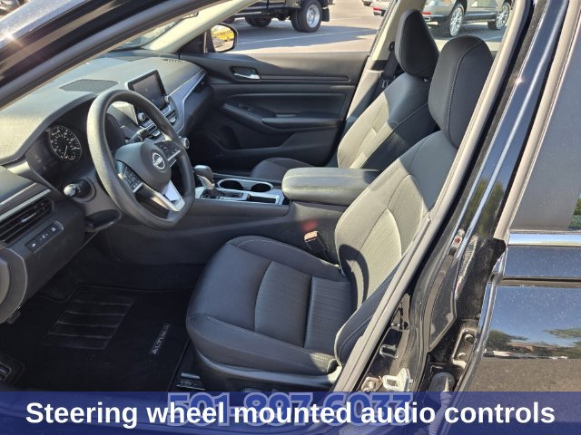 Used 2024 Nissan Altima 2.5 SV FWD image 11
