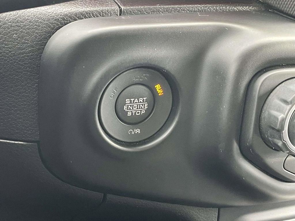 Certified 2022 Jeep Wrangler Unlimited Rubicon w/ Cold Weather Group image 34