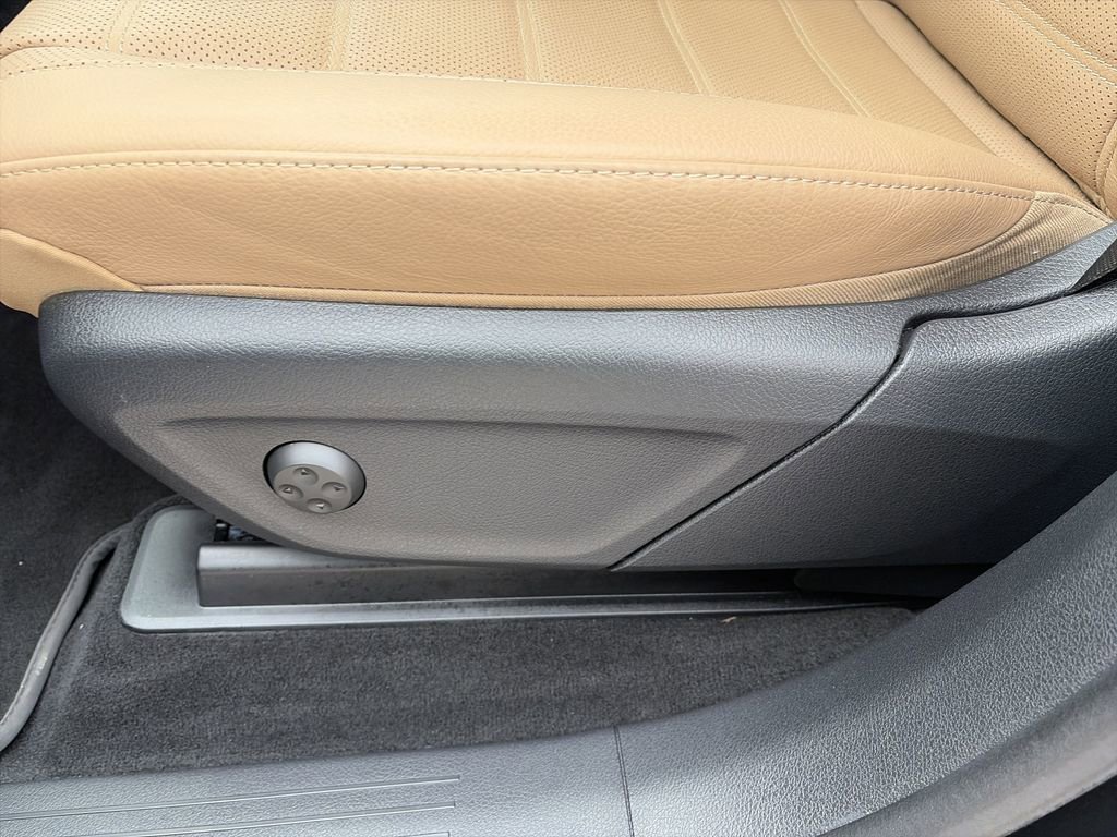 Used 2025 Mercedes-Benz GLE 350 4MATIC image 13