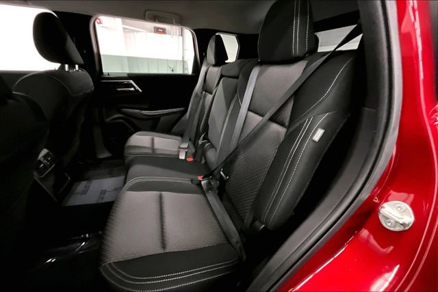 Used 2022 Mitsubishi Outlander ES image 24