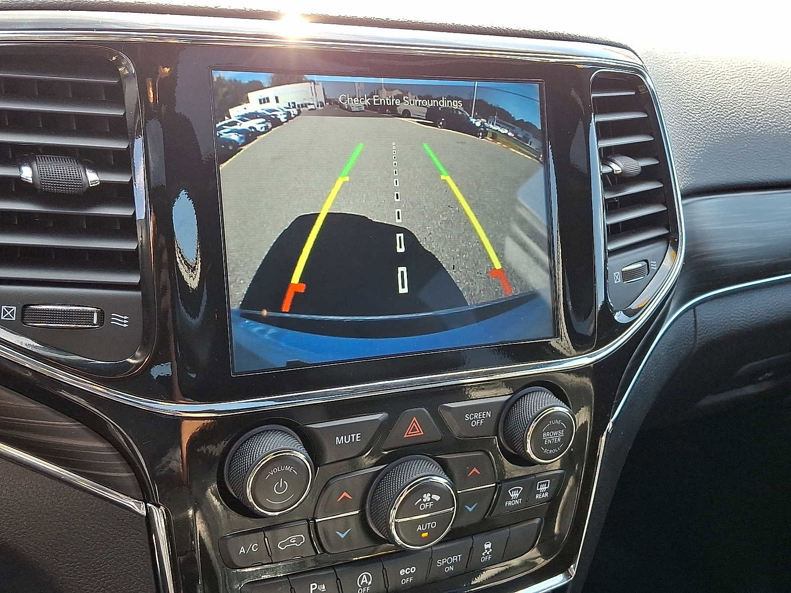 Used 2022 Jeep Grand Cherokee Limited image 21