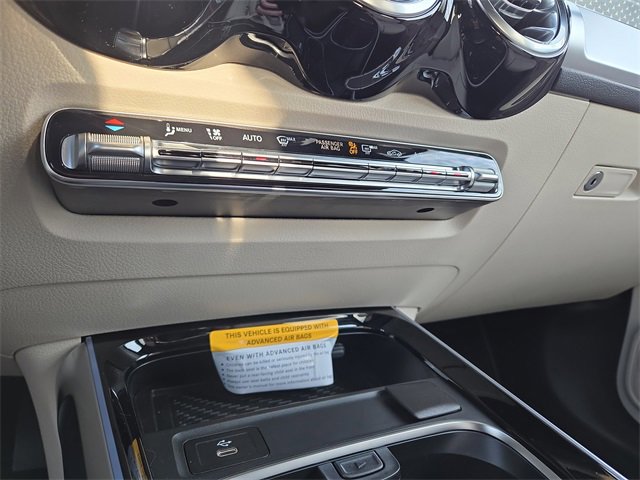 New 2026 Mercedes-Benz GLB 250 4MATIC image 13