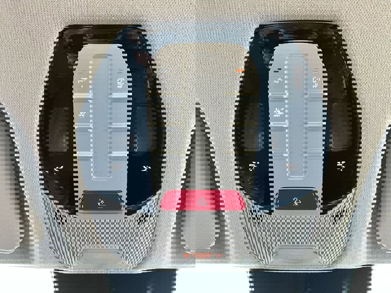 Used 2025 Kia K4 LXS image 16