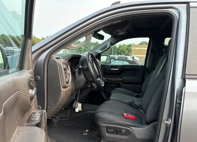 Used 2020 Chevrolet Silverado 1500 LT w/ All-Star Edition AWD/4WD image 2