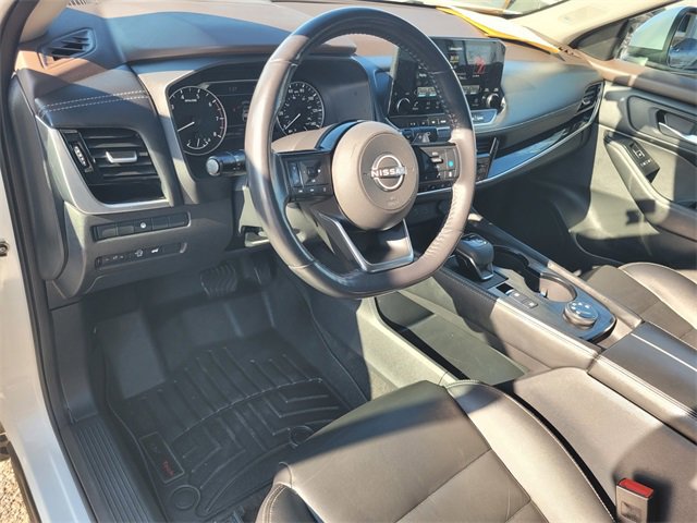 Used 2023 Nissan Rogue SL w/ SL Premium Package image 12