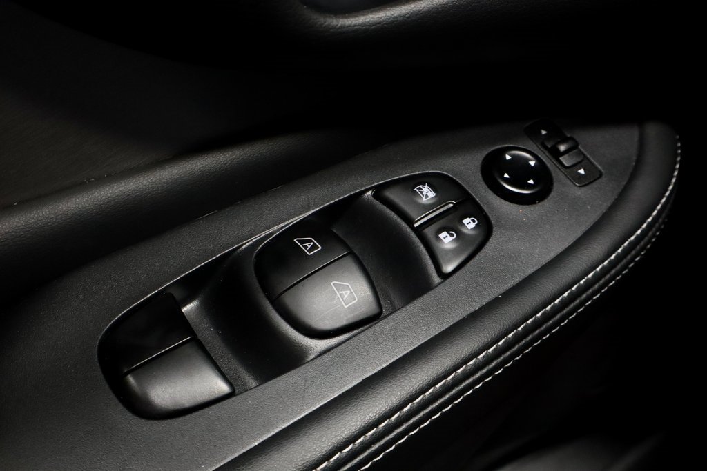 Certified 2024 Nissan Murano SV w/ SV Midnight Edition Package image 28