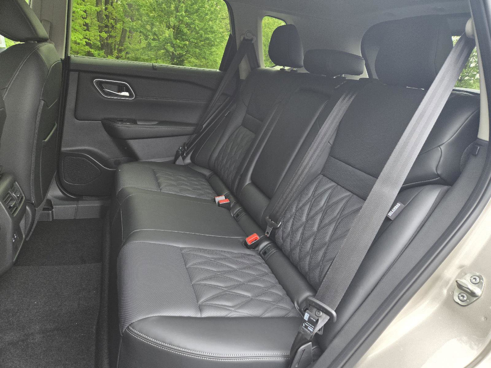 New 2026 Nissan Rogue Platinum AWD/4WD image 13