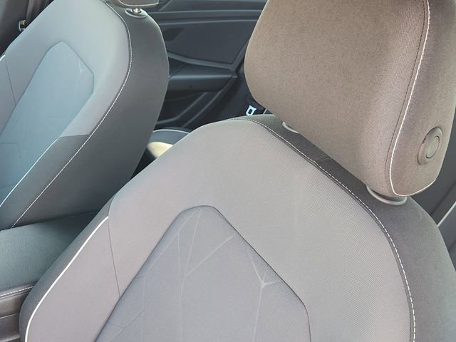 Used 2025 Volkswagen Jetta Sport image 24