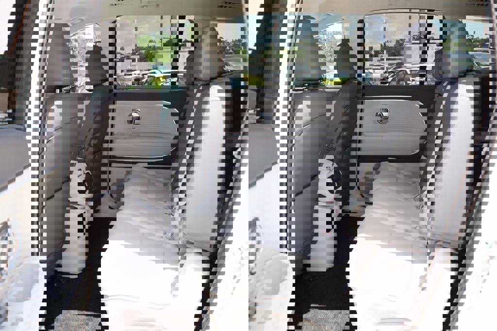 New 2026 Hyundai Ioniq 9 SEL image 8