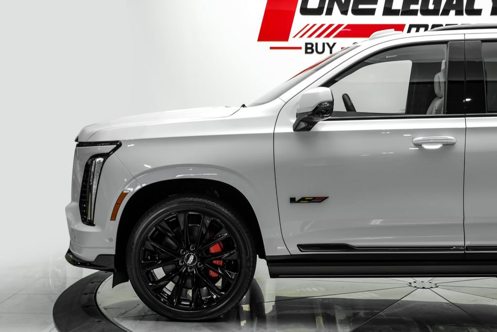 Used 2026 Cadillac Escalade V w/ LPO, ONYX Package AWD/4WD image 14