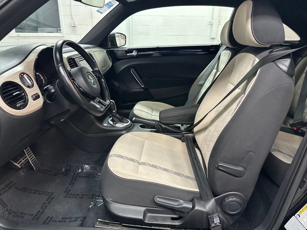 Used 2018 Volkswagen Beetle 2.0T Coast FWD image 19