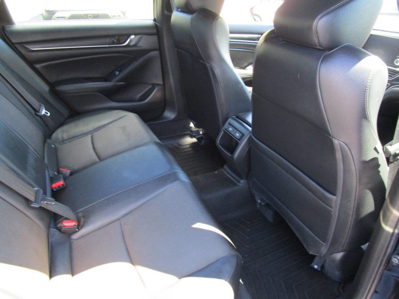 Used 2022 Honda Accord Sport image 14