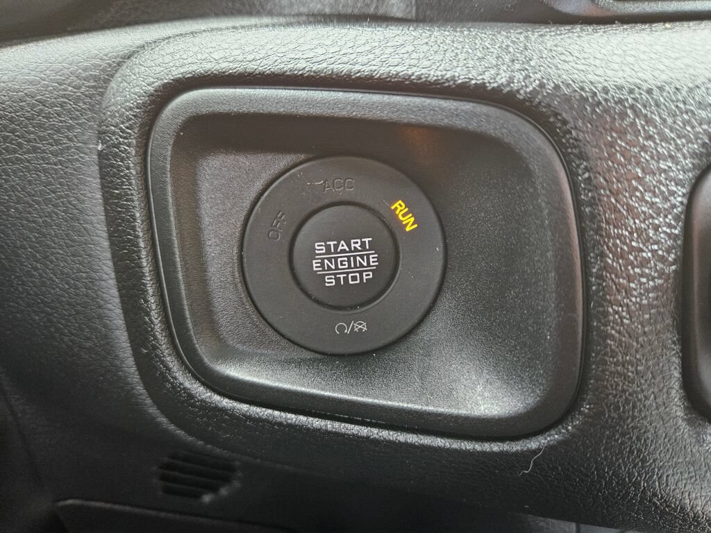 Used 2024 Jeep Wrangler Unlimited AWD/4WD image 28