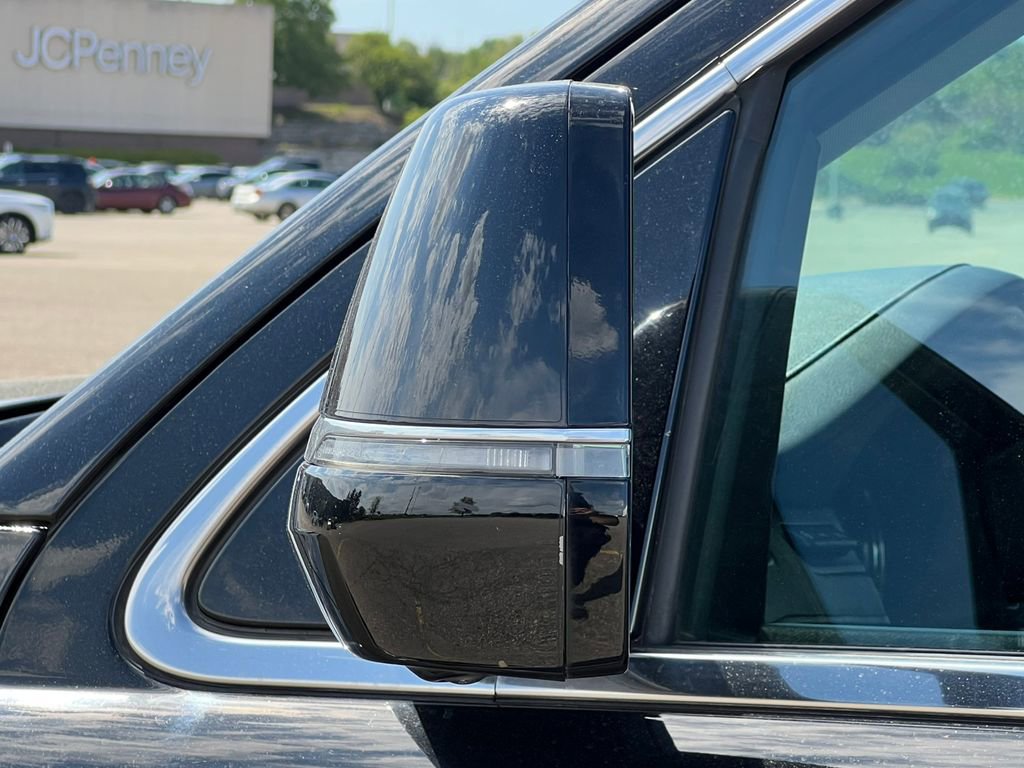 Used 2019 Cadillac Escalade Premium Luxury AWD/4WD image 42
