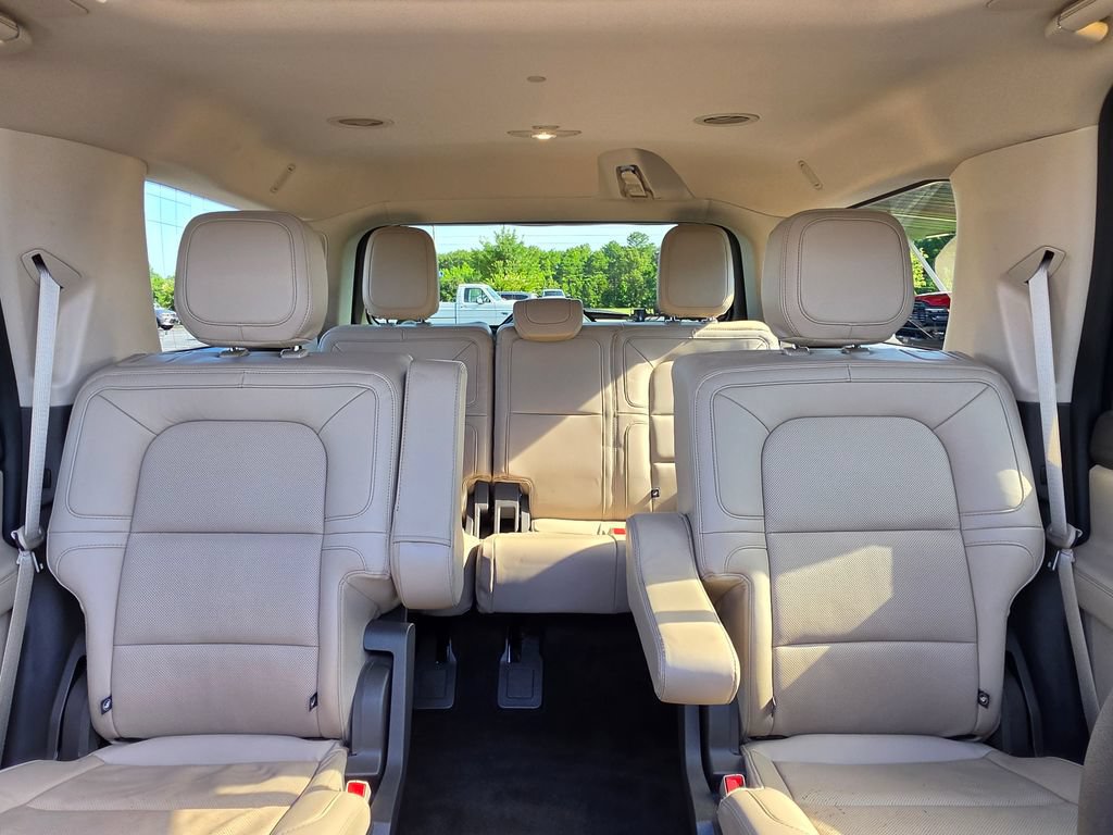 Used 2022 Lincoln Navigator Reserve AWD/4WD image 36