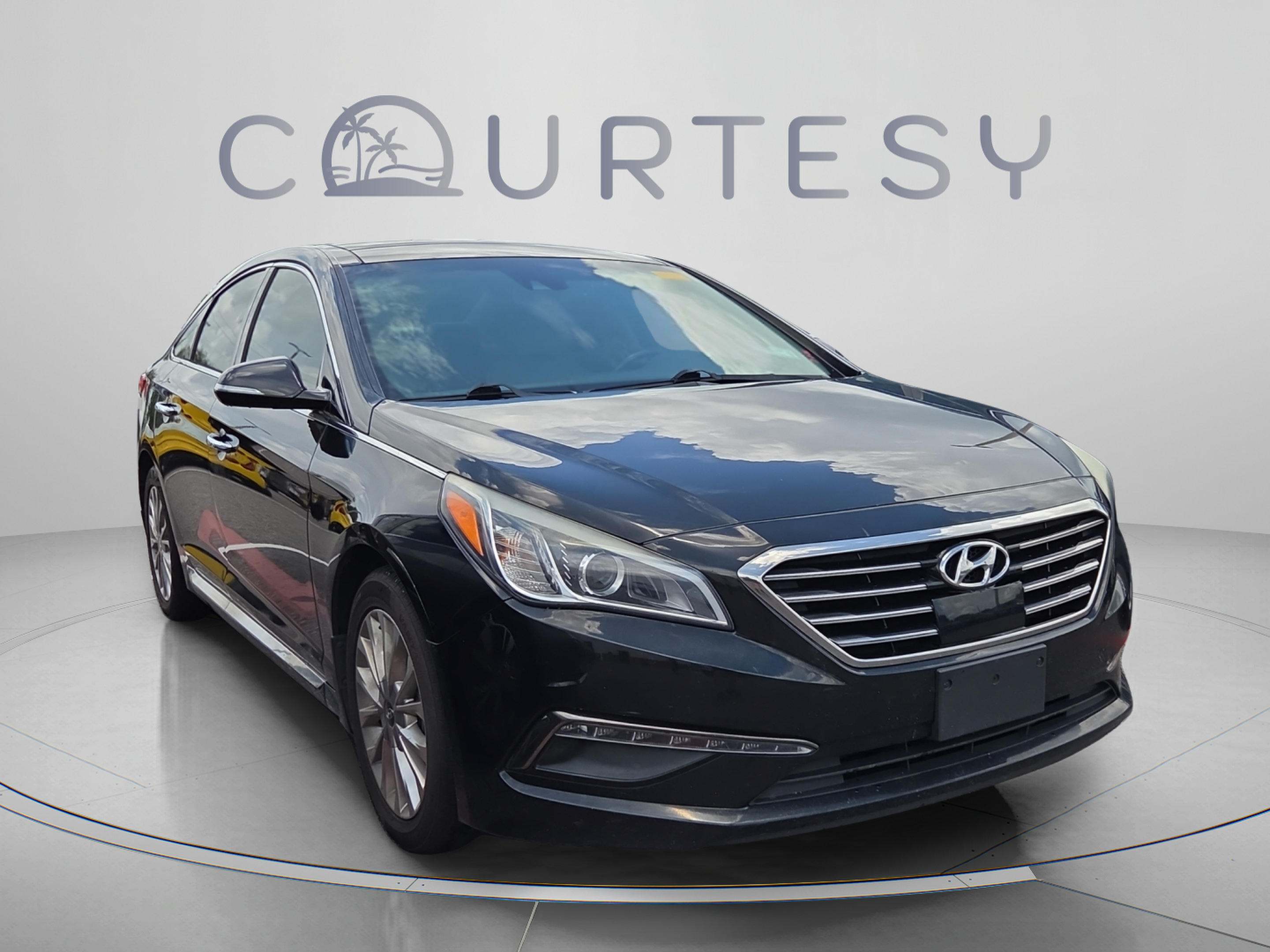 Used 2015 Hyundai Sonata Limited w/ Option Group 06 FWD image 3