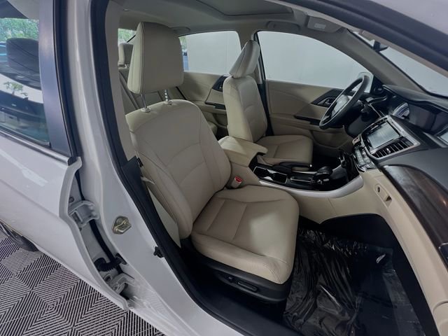 Used 2017 Honda Accord EX-L image 29