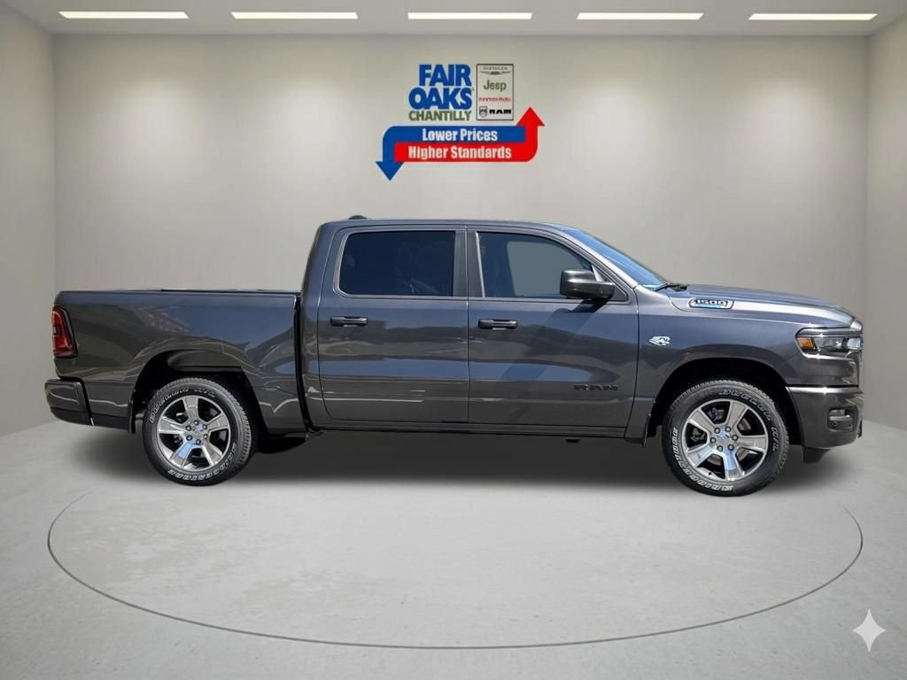 New 2026 RAM 1500 Express AWD/4WD image 4
