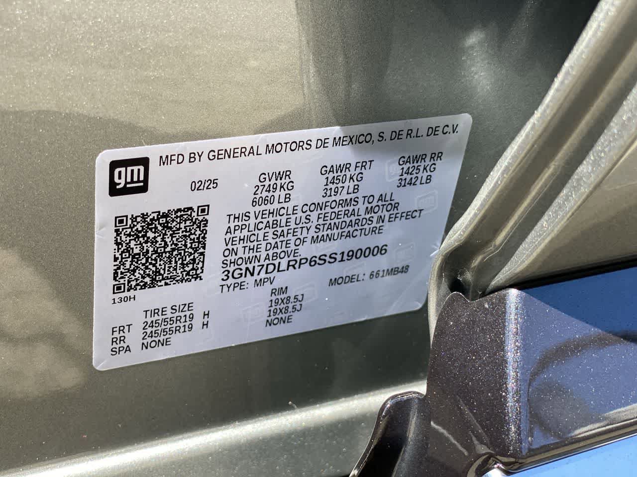 Used 2025 Chevrolet Equinox EV LT w/ Convenience Package FWD image 28