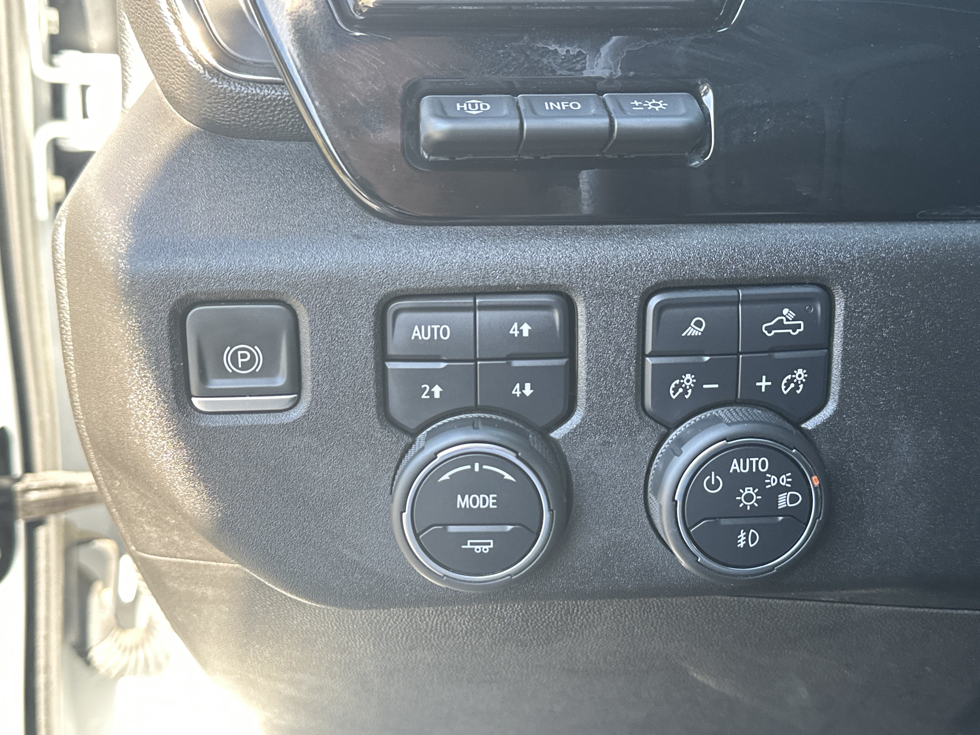 Used 2024 Chevrolet Silverado 2500 ZR2 w/ ZR2 Bison Edition AWD/4WD image 27