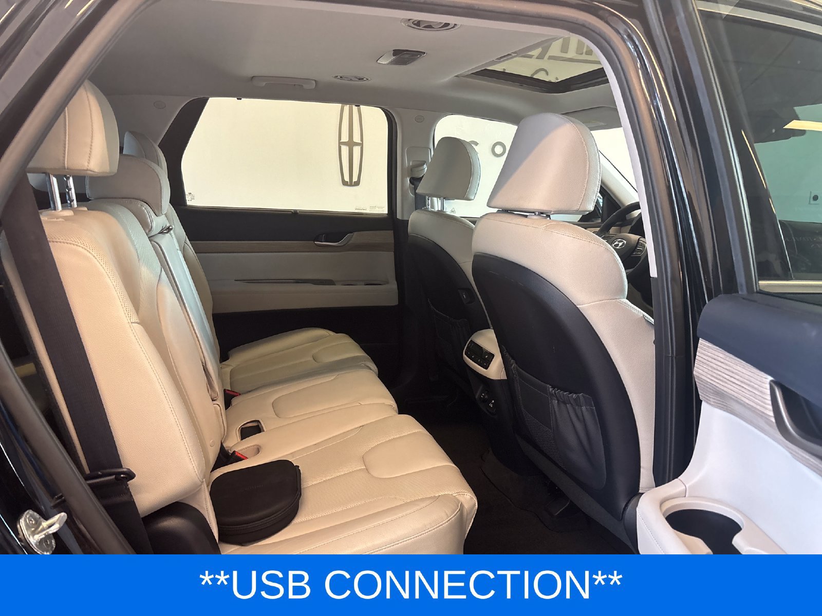 Used 2022 Hyundai Palisade SEL w/ 8P Bench Seat Package FWD image 10
