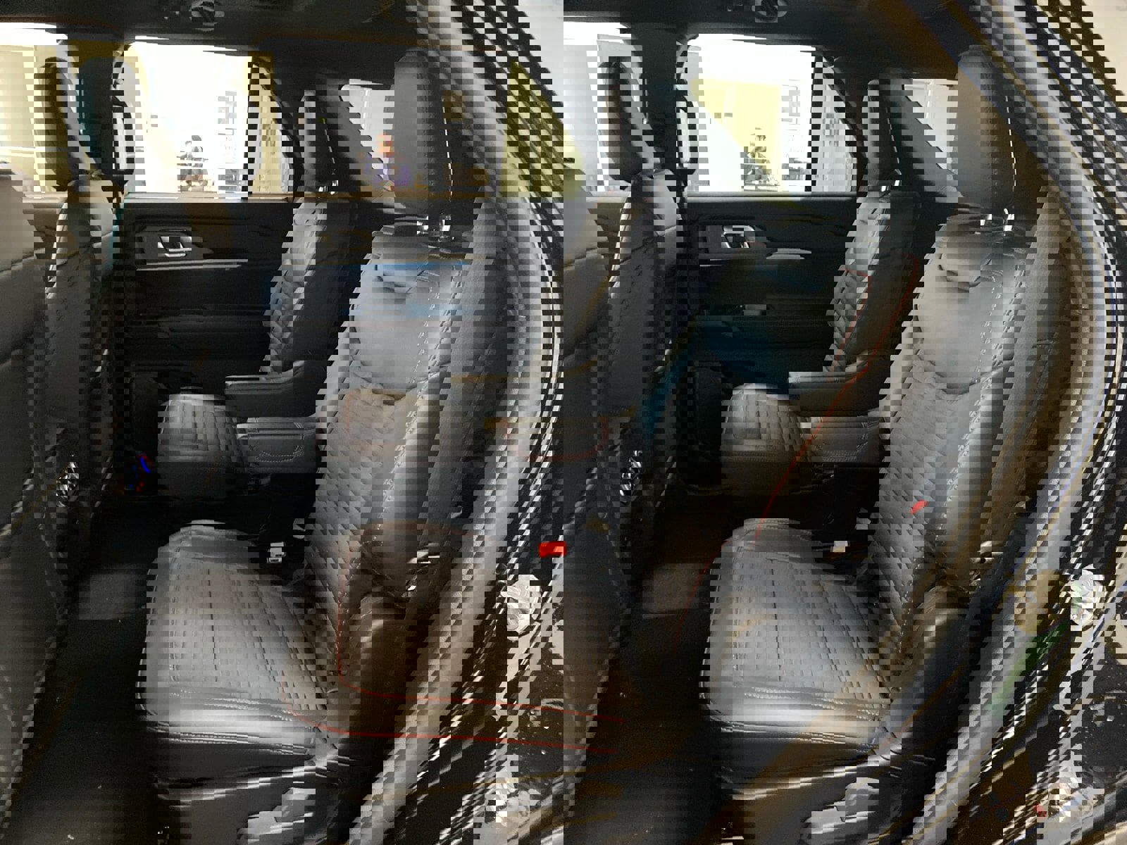 New 2026 Ford Explorer ST-Line w/ ST-Line Street Pack image 9