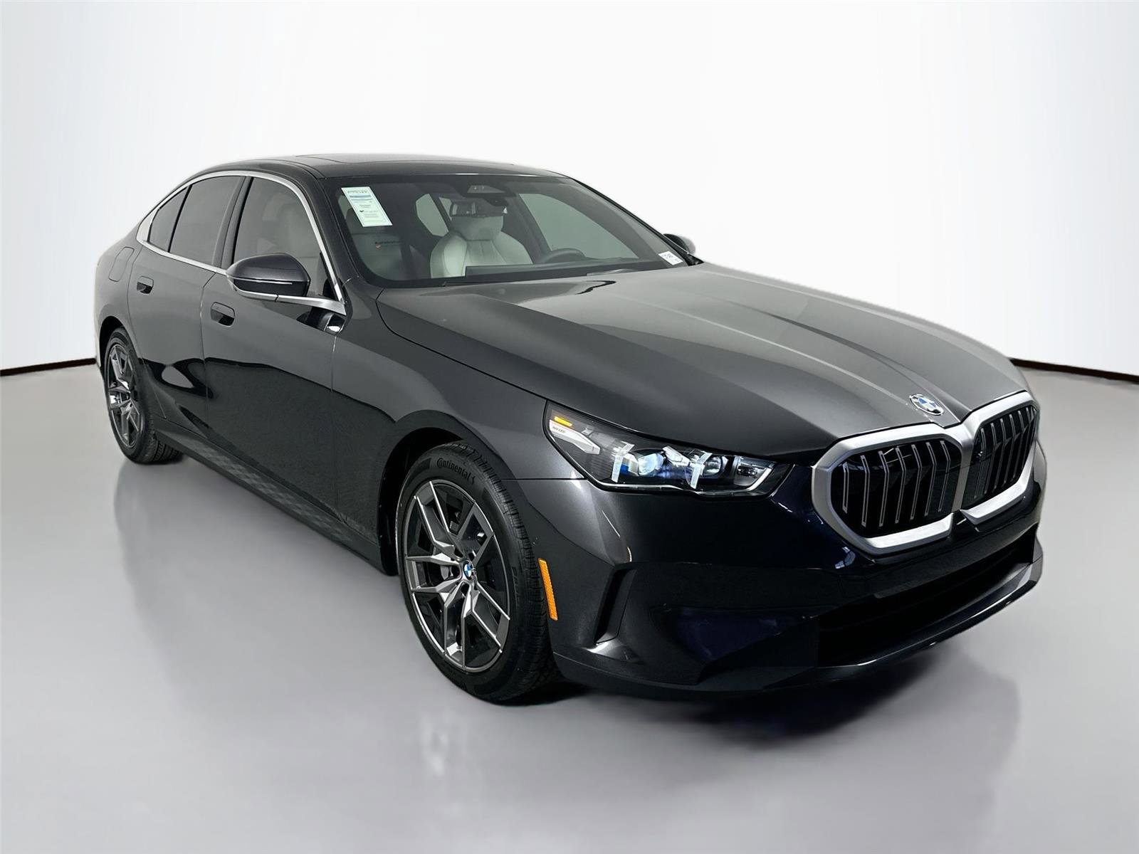 Certified 2026 BMW 530i w/ Premium Package RWD image 4
