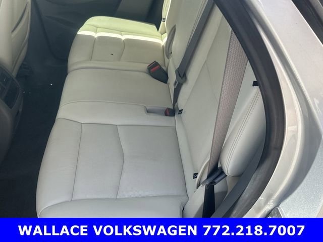 Used 2019 Cadillac XT5 Luxury AWD/4WD image 14