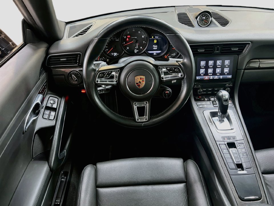 Certified 2017 Porsche 911 Carrera S RWD image 25