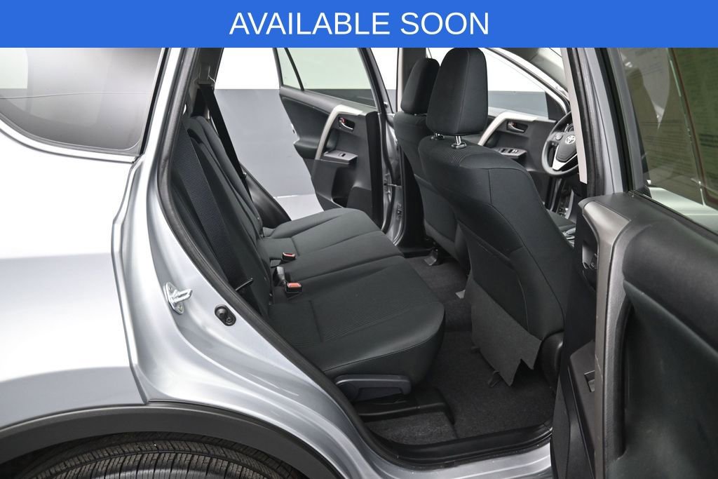 Used 2017 Toyota RAV4 LE w/ Carpet Mat Package AWD/4WD image 27